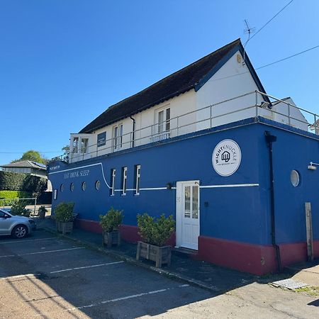 The Pilot Boat Inn, Isle Of Wight Бембридж Экстерьер фото