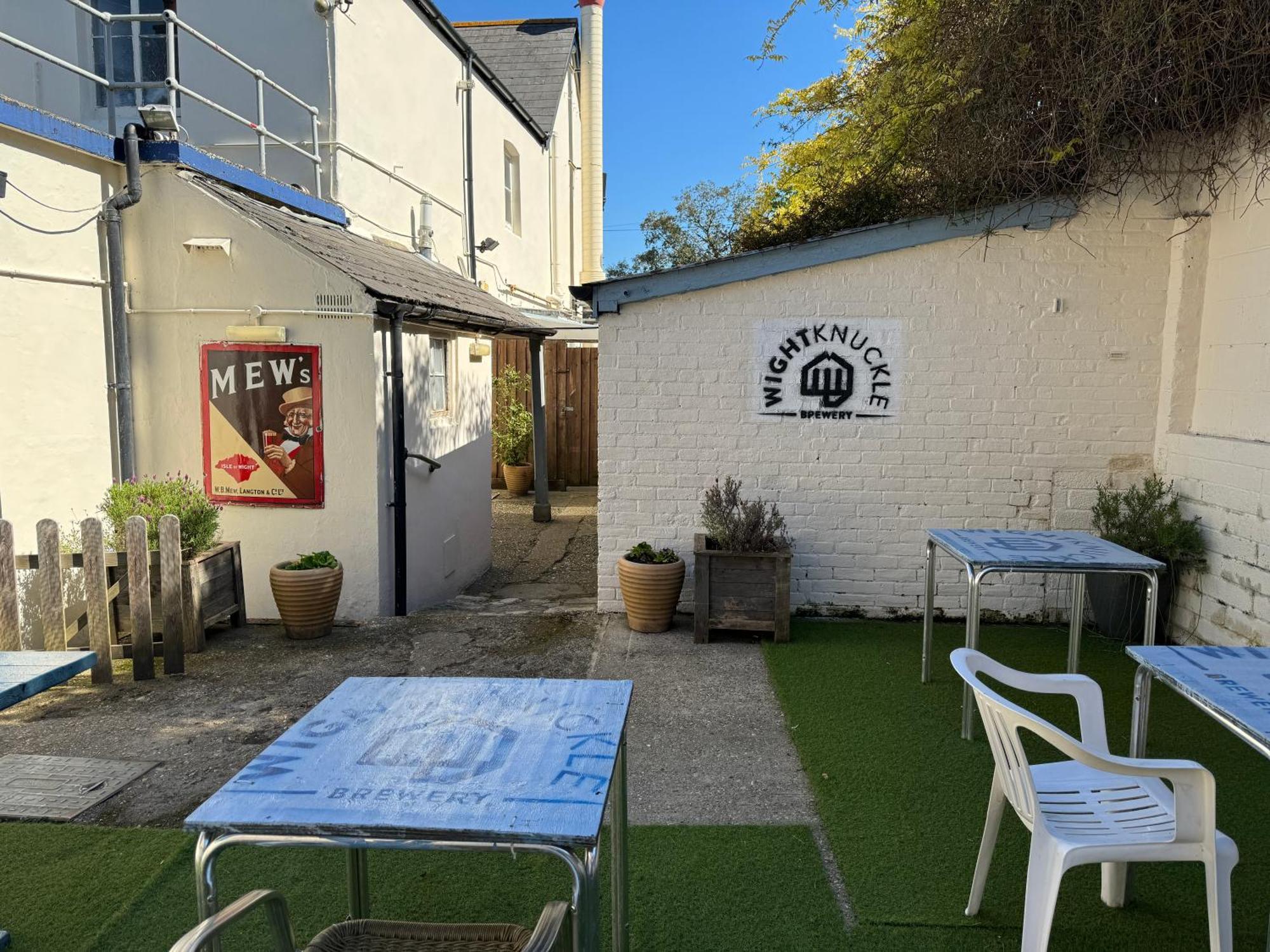 The Pilot Boat Inn, Isle Of Wight Бембридж Экстерьер фото